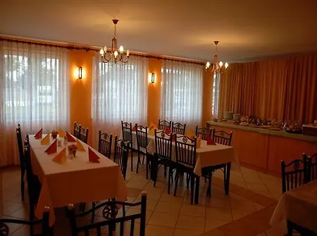 Ferihegy 3* Вечеш
