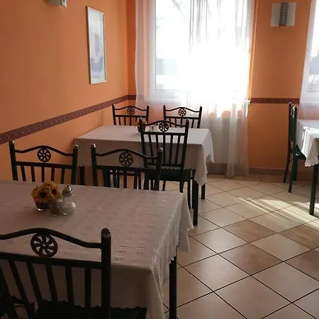 מלון Ferihegy וסס